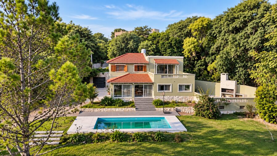 CASA | 5 AMBIENTES | PISCINA | APTO CRÉDITO | PARQUE | ZONA LA TOMA