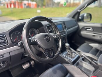 VOLKSWAGEN AMAROK V6 30TD 4X4 DC AT EXTREME. Recibo vehículos de menor y mayor valor.
