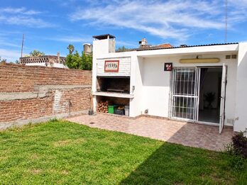 CASA INTERNA | 3 AMBIENTES | PATIO | APTO CRÉDITO | CHURRASQUERA | PARANÁ