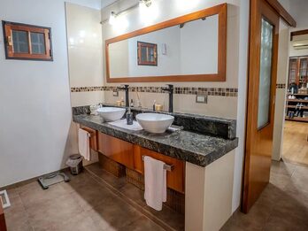 Amplia casa con pileta y quincho — Zona Sur, Paraná