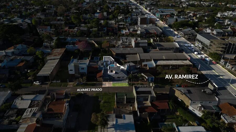 Amplia casa con pileta y quincho — Zona Sur, Paraná