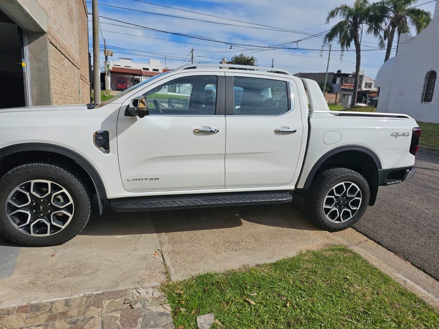 RANGER XLT LIMITED PLUS V6 3.0 IMPECABLE 250 CV