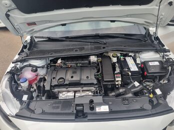 Oportunidad Peugeot 208 Allure 1.6 Aut 2025 Km/2200 (nuevo)