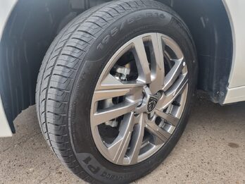 Oportunidad Peugeot 208 Allure 1.6 Aut 2025 Km/2200 (nuevo)