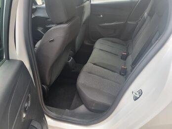 Oportunidad Peugeot 208 Allure 1.6 Aut 2025 Km/2200 (nuevo)