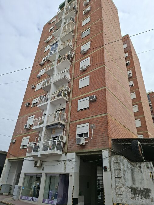 DEPTO EN ALQUILER | 2 DORMITORIOS - Pellegrini y Bavio