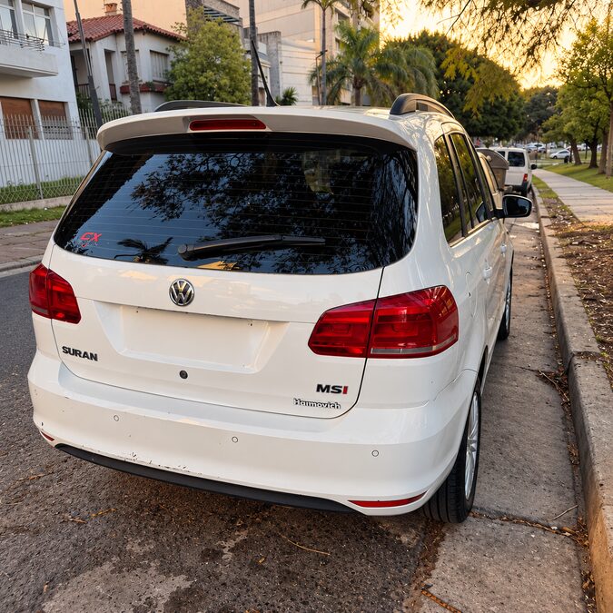 VOLKSWAGEN SURAN 1.6 HIGHLINE - AÑO 2.017