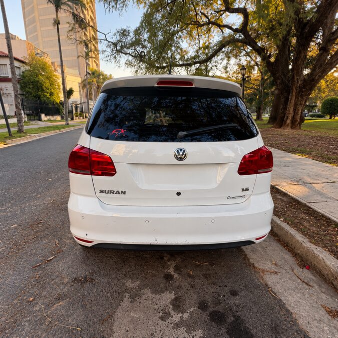 VOLKSWAGEN SURAN 1.6 HIGHLINE - AÑO 2.017