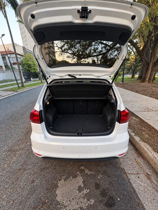 VOLKSWAGEN SURAN 1.6 HIGHLINE - AÑO 2.017