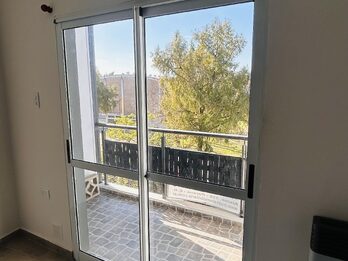 ALQUILER - Monoambiente zona escuela Don Bosco