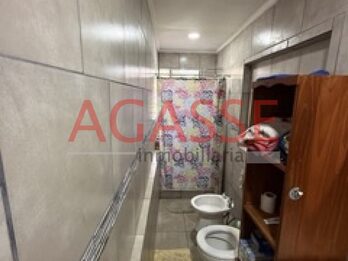 CALLE CANDIOTTI VENDO DOS CASAS EN UNA. AMPLIA EN MUY BUEN ESTADO