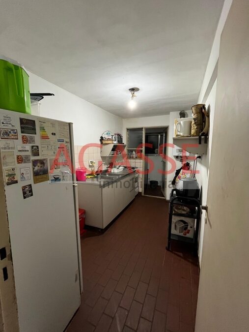 VENDO AMPLIO DPTO DE 3 DORM. CON COCHERA CUBIERTA. 25 DE MAYO