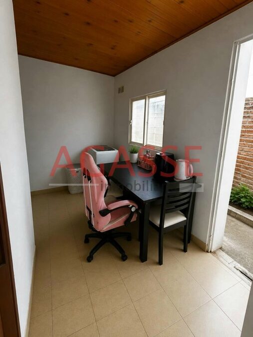 VENDO CALLE VILLAGUAY A MTS RAMIREZ. 2 CASAS EN UNA. IDEAL INVERSIONISTAS.