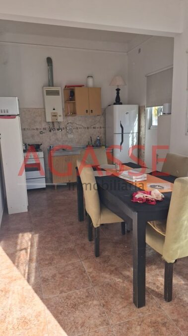 VENDO CALLE VILLAGUAY A MTS RAMIREZ. 2 CASAS EN UNA. IDEAL INVERSIONISTAS.