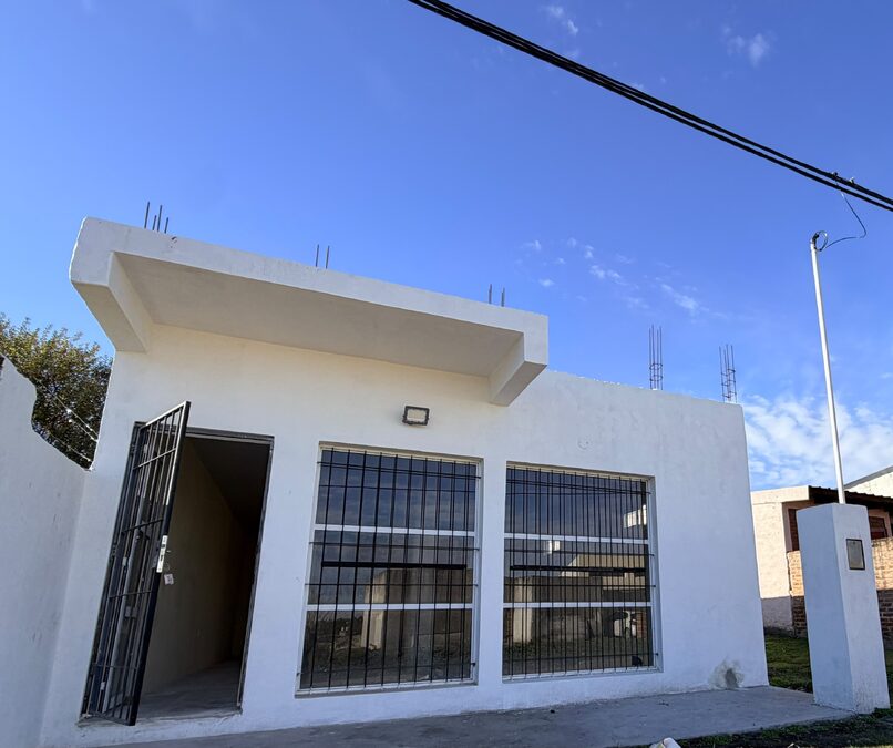 LOCAL COMERCIAL + PILETA + AMPLIO TERRENO - SAN BENITO