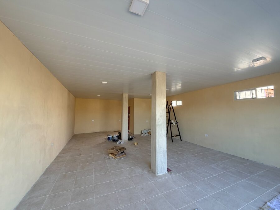 LOCAL COMERCIAL + PILETA + AMPLIO TERRENO - SAN BENITO