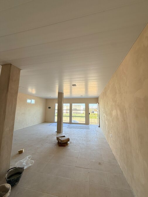 LOCAL COMERCIAL + PILETA + AMPLIO TERRENO - SAN BENITO