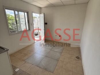 ALQUILO BELGRANO 640. INTERNO DPTO 1 DORM EN PLANTA ALTA