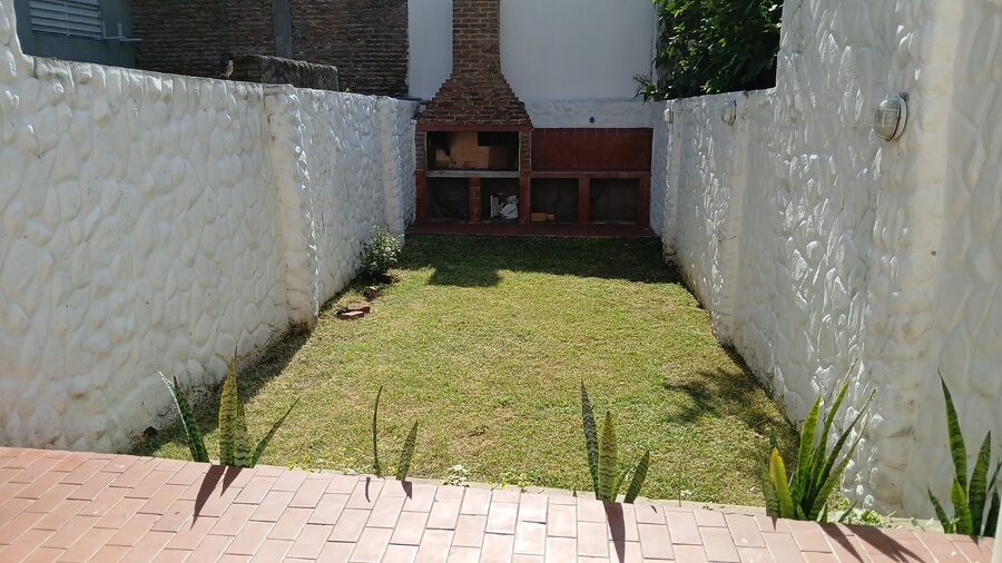 Casa AMOBLADA  en pleno centro.