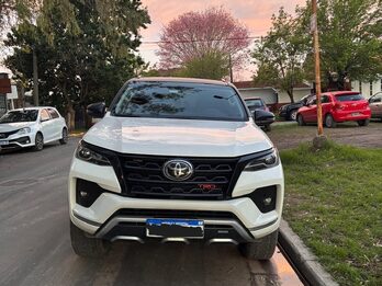 Oportunidad! TOYOTA SW4 4X4 SRX 2.8 TDI 6 AT 7 Asientos