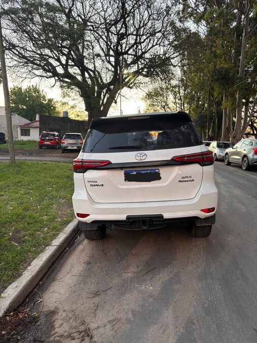 Oportunidad! TOYOTA SW4 4X4 SRX 2.8 TDI 6 AT 7 Asientos