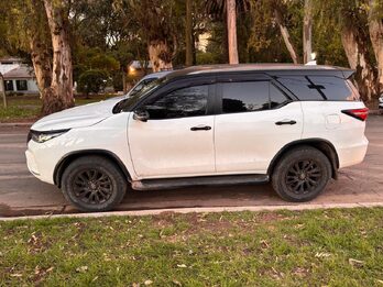 Oportunidad! TOYOTA SW4 4X4 SRX 2.8 TDI 6 AT 7 Asientos