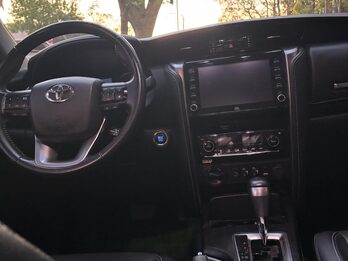 Oportunidad! TOYOTA SW4 4X4 SRX 2.8 TDI 6 AT 7 Asientos