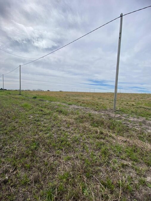 VENDO TERRENO EN COUNTRY DEL NORTE.  ACCESO NORTE