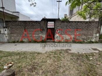 VENDO CALLE MAIPU A MTS DE PERON AMPLIO TERRENO IDEAL DESARROLLOS