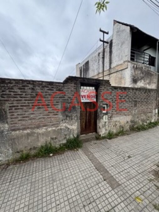 VENDO CALLE MAIPU A MTS DE PERON AMPLIO TERRENO IDEAL DESARROLLOS