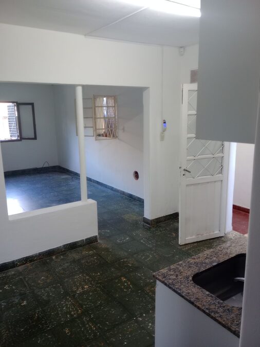EN VENTA: CASA + LOCAL COMERCIAL. GRELLA casi DON BOSCO