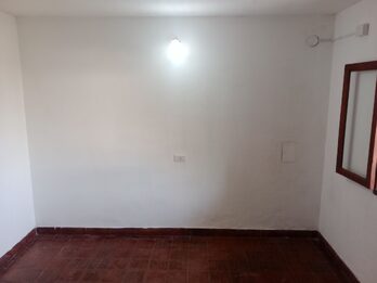 EN VENTA: CASA + LOCAL COMERCIAL. GRELLA casi DON BOSCO
