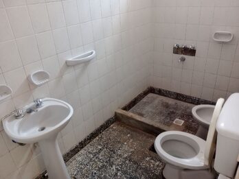 EN VENTA: CASA + LOCAL COMERCIAL. GRELLA casi DON BOSCO