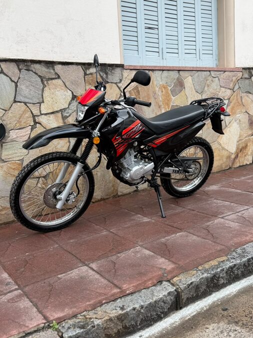 VENDO XTZ 125 CON 15 MIL KM