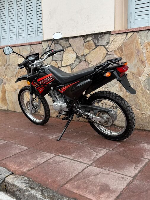 VENDO XTZ 125 CON 15 MIL KM