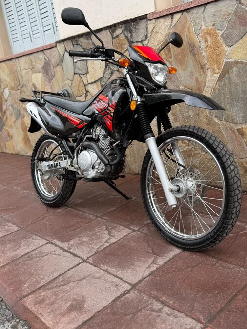 VENDO XTZ 125 CON 15 MIL KM