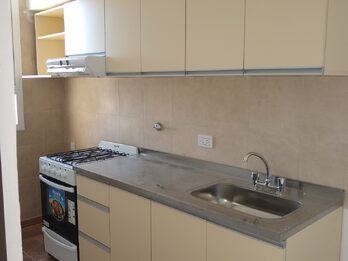 PARTICULAR ALQUILA DEPARTAMENTO 1 DOR. AV. LAURENCENA 210