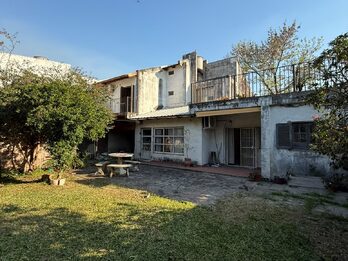 CASA | 5 AMBIENTES | PATIO | APTO CRÉDITO | COCHERA DOBLE | PARANÁ