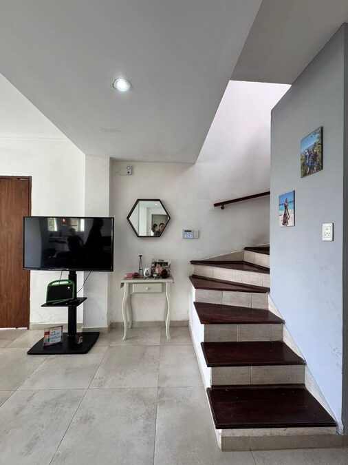 CASA EN VENTA ZONA LA TOMA - APTA CREDITO