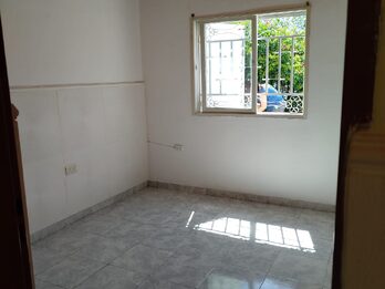 VENDO CASA DE 2 DORMITORIOS ZONA LOS PIPOS