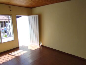 VENDO CASA DE 2 DORMITORIOS ZONA LOS PIPOS