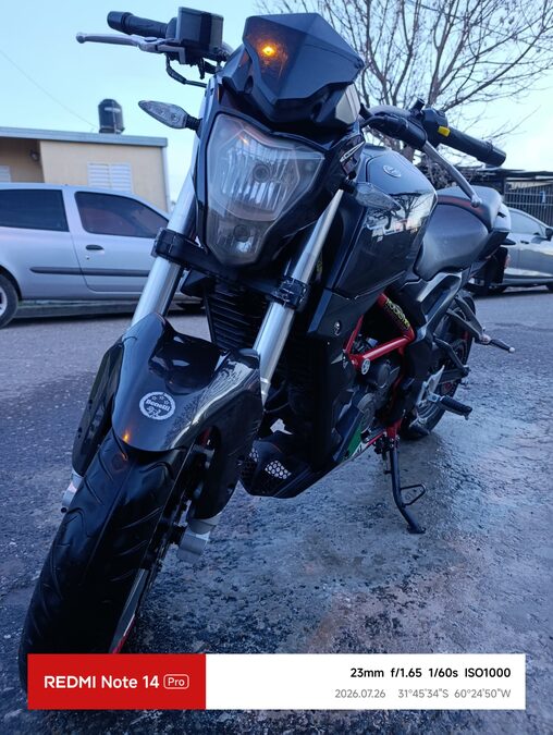Vendo Benelli Tnt 250cc.