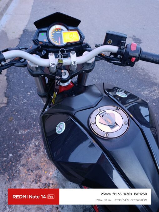 Vendo Benelli Tnt 250cc.