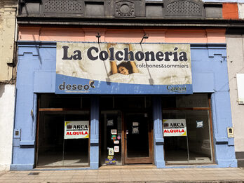 ALQUILO AMPLIO LOCAL COMERCIAL A METROS DE LA PEATONAL