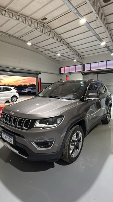 Jeep Compass 2.4 Limited AT9 AWD