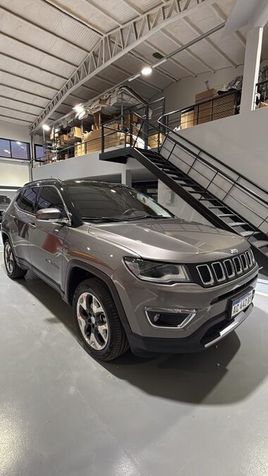 Jeep Compass 2.4 Limited AT9 AWD