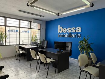 Zona centro, Cervantes al 300 – Oficina PLANTA BAJA en Venta