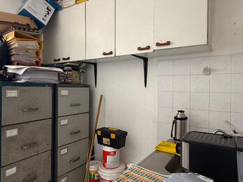 Zona centro, Cervantes al 300 – Oficina PLANTA BAJA en Venta