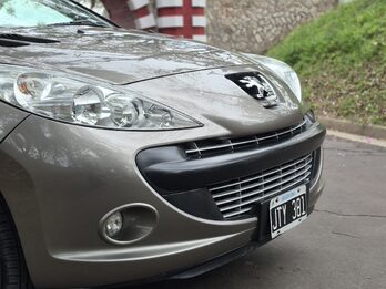 207 Feline 85.000 kms. Impecable