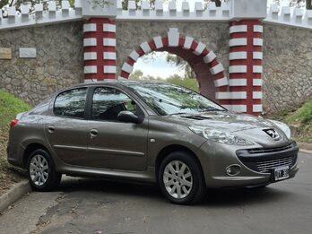 207 Feline 85.000 kms. Impecable